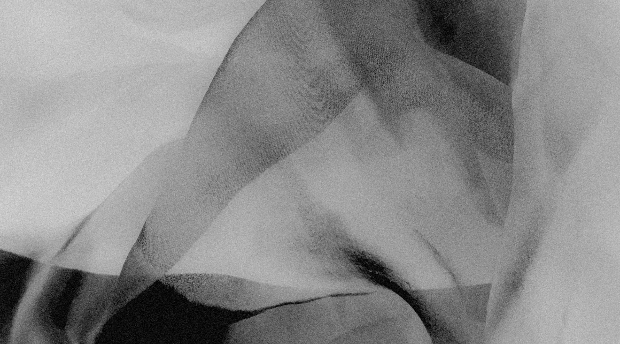 VALORI-HERO-Desk-1-scaled